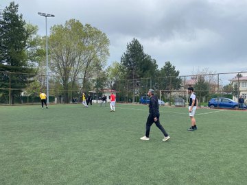 İl Müdürlüğümüze bağlı Bingöl çocuk evleri sitesinde bakım hizmeti alan çocuklar arasında futbol turnuvası organize edilmiştir.