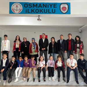 Anneler Günü’ne Özel Anne-Çocuk Satranç Turnuvası Düzenlendi - fotoğraf 1