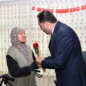 İl Müdürümüz İlkay Türkoğlu, Anneler Günü vesilesiyle Nazilli Haluk Alıcık Huzurevi Müdürlüğümüzü Ziyareti - fotoğraf 4