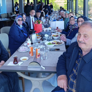 Anneler Günü Dolayısıyla Şehitlerimizin Kıymetli Anneleri İçin Anlamlı Bir Program Düzenlendi. - fotoğraf 2