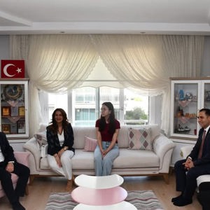 Anneler Günü Dolayısıyla Şehidimiz Tevfik Ayhan Gençleşen'in Kıymetli Eşi Dudu Özmen Gençleşen’i Ziyaret - fotoğraf 2