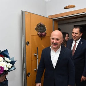Anneler Günü Dolayısıyla Şehidimiz Tevfik Ayhan Gençleşen'in Kıymetli Eşi Dudu Özmen Gençleşen’i Ziyaret - fotoğraf 1
