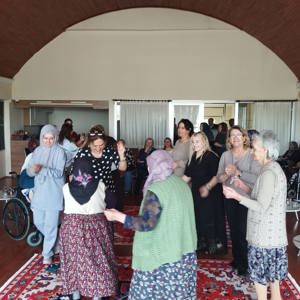Anneler Günü, huzurevlerimizde büyük bir mutluluk ve coşkuyla kutlandı. - fotoğraf 1