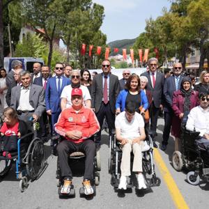 SEVGİ İLE HEP BİRLİKTE ENGELSİZ YARINLARA - fotoğraf 1