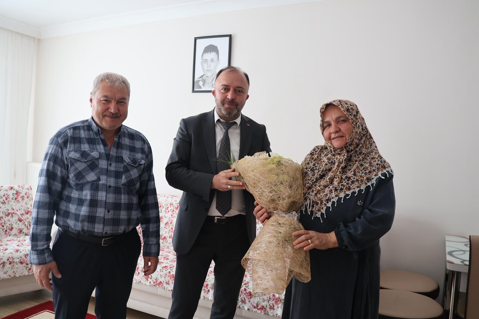 İl Müdürümüz Aziz Şehidimiz Ömer Faruk BİÇER'in Kıymetli Annesine Ziyarette Bulundu