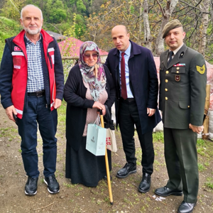 Şehidimiz Ayhan Gedikli’nin Kıymetli Anneleri Hanelerinde Ziyaret Edildi. - fotoğraf 1