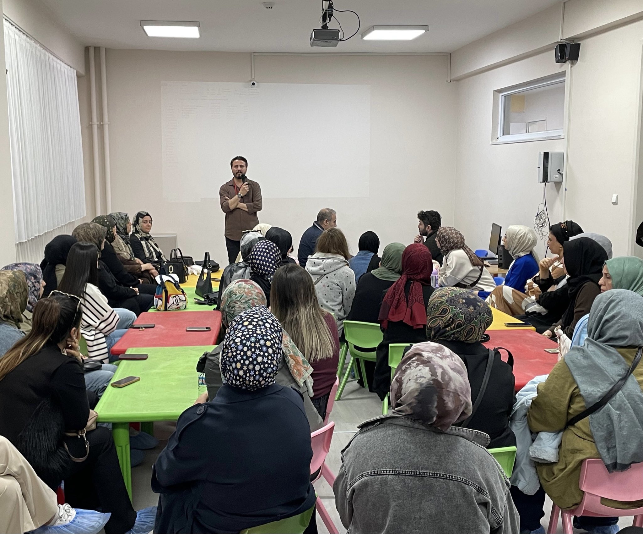 “Çocuklarda Mahremiyet Bilinci ve Aile Eğitim Programı eğitimi