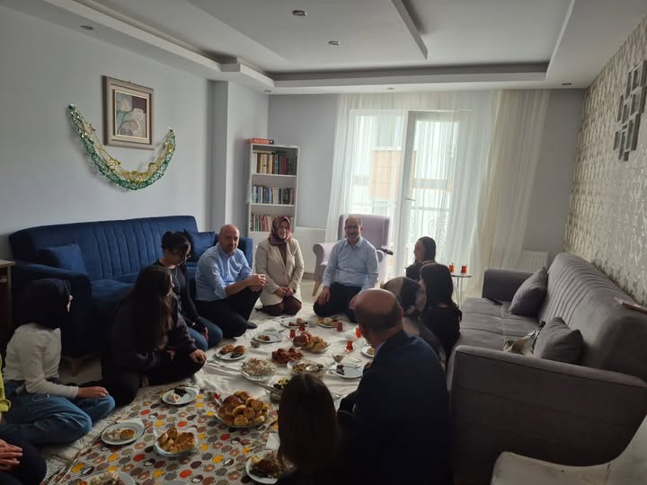 Çocuk Evleri Koordinasyon Merkezi’nde, koruma ve bakım altındaki genç kızımızın doğum gününü kutladık