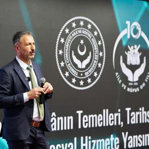 Bakanlığımız Personeline Yönelik “Yapay Zekâ ve Sosyal Hizmet” Paneli Düzenlendi - fotoğraf 6