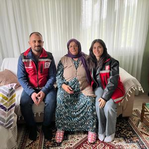 Şehit Annelerimize Anlamlı Ziyaret - fotoğraf 2