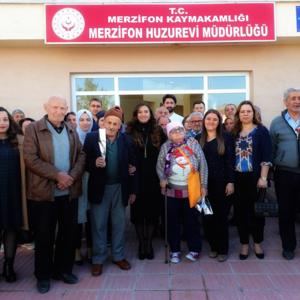 Funda VAROL Hanımefendi, Merzifon Huzurevi’ni ziyaret etti - fotoğraf 1