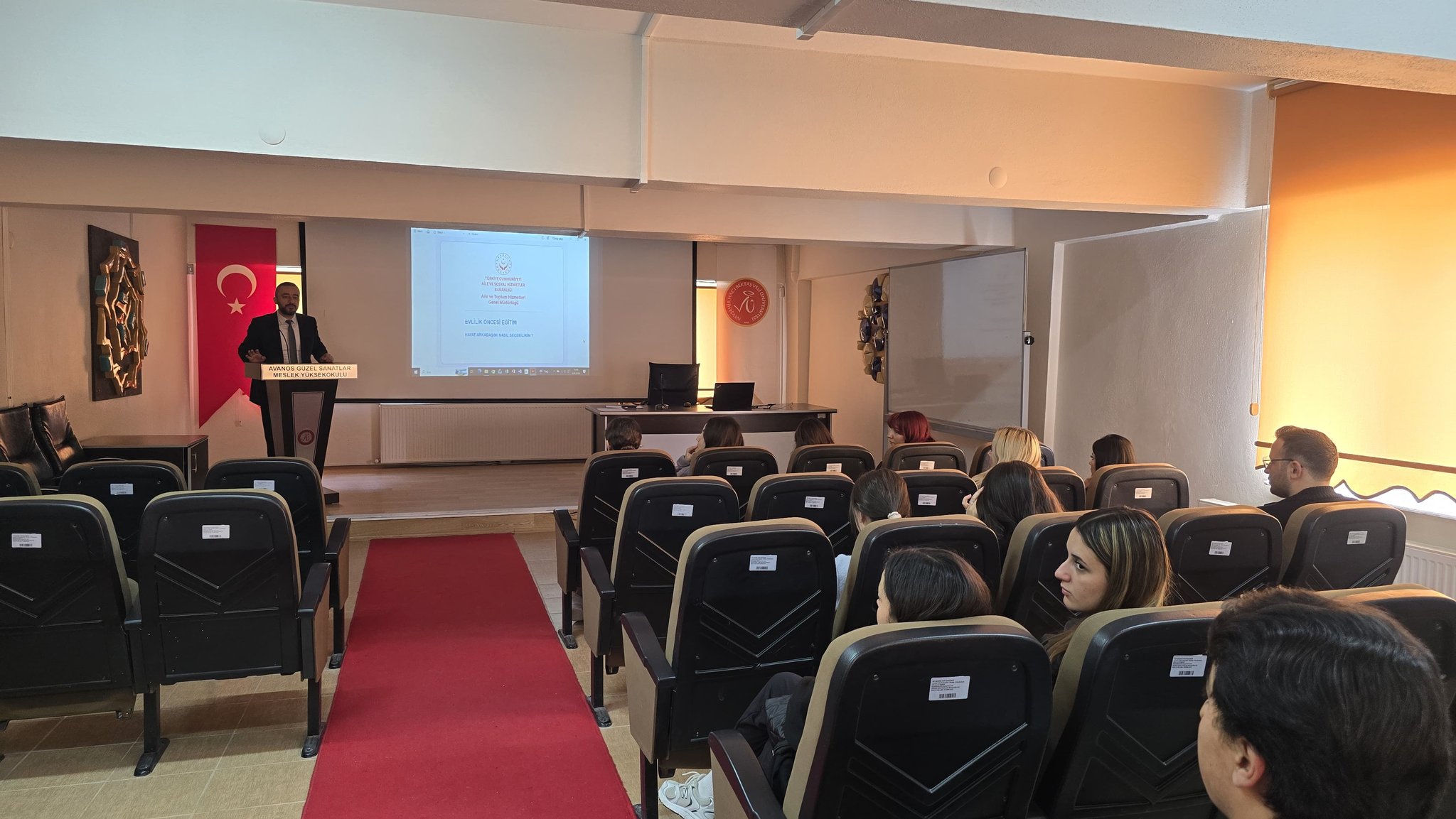 Mimarlık ve Mühendislik Fakültesi öğrencilerine yönelik “Evlilik Öncesi Eğitim Programı” düzenlendi