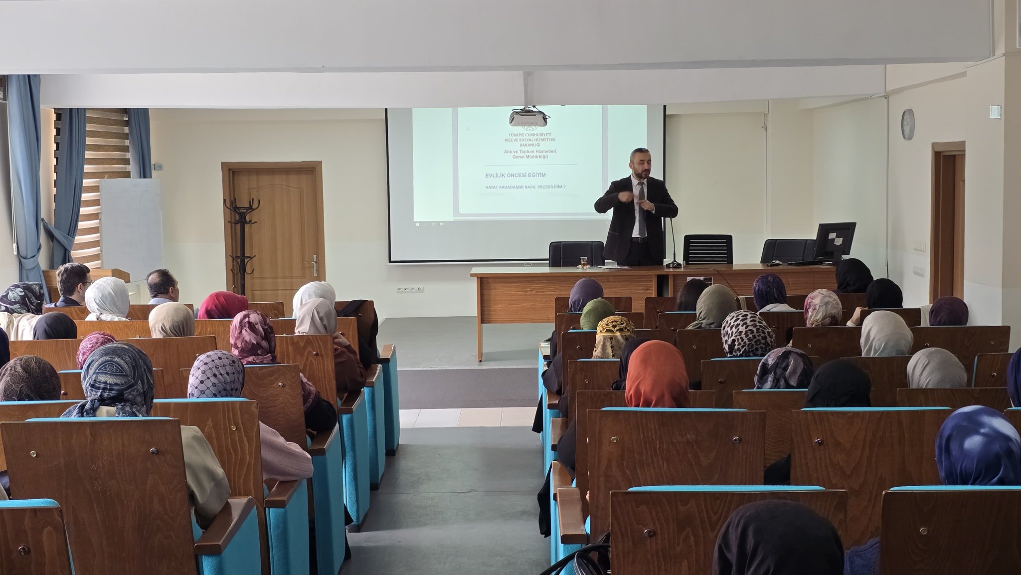 İlahiyat Fakültesi öğrencilerine yönelik “Evlilik Öncesi Eğitim Programı” düzenlendi