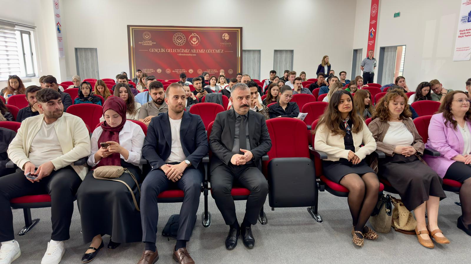 Aileyle Köklenen, Nüfusla Güçlenen Eskişehir Paneli Gerçekleştirildi
