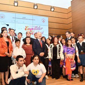  Engelliler Haftası Engelliler Haftası Kapsamında Düzenlenen Salon Programı - fotoğraf 13