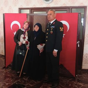 Anneler Günü Haftası Kapsamında, İl Müdürlüğümüze Bağlı Kuruluşumuz Akçaabat Sosyal Hizmet Merkezi Koordinesinde Program Gerçekleştirildi. - fotoğraf 3