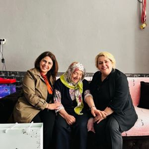 Anneler Günü Haftası Kapsamında, Şehidimiz Serdar Eyüpoğlu, Şehidimiz Cevdet Keskin Ve Şehidimiz Mustafa Özen’in Kıymetli Anneleri Ziyaret Edildi. - fotoğraf 2