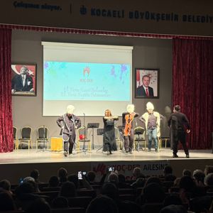 Otizm Farkındalık Gecesi Gerçekleştirildi - fotoğraf 1