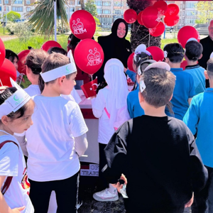 15 Mayıs Aile Günü Kapsamında “Güçlü Aile, Güçlü Toplum, Güçlü Türkiye” Temasıyla Of Sahil Parkı’nda Çocuklar Ve Aileleriyle Bir Araya Gelindi - fotoğraf 1