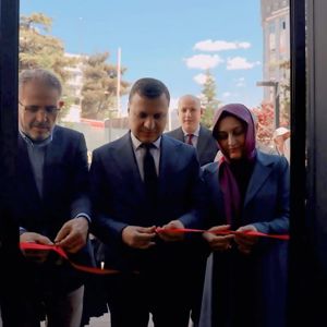 Renklerden Satırlara Anne Şefkati - fotoğraf 1