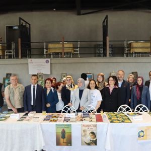 Renklerden Satırlara Anne Şefkati - fotoğraf 7