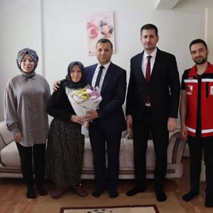 Bir Milletin Yüreğinde Taşınan En Kıymetli Emanet Şehit Annelerimize Anneler Günü Ziyareti - fotoğraf 3
