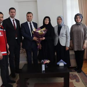 Bir Milletin Yüreğinde Taşınan En Kıymetli Emanet Şehit Annelerimize Anneler Günü Ziyareti - fotoğraf 1
