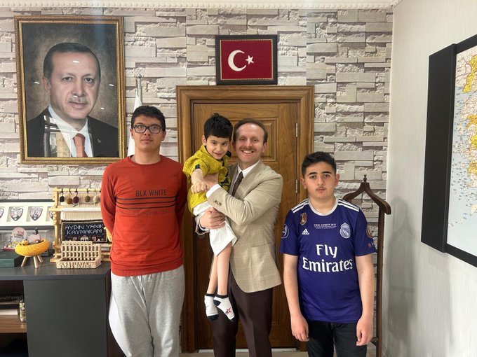 Engel Tanımayan Sevgiyle, Geleceğe Umutla Bakıyoruz!