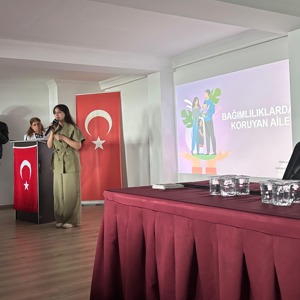 Bağımlılıkla Mücadele Eğitimi Gerçekleştirildi - fotoğraf 2