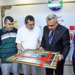 Valimiz Özel Bireyleri Makamında Kabul Etti - fotoğraf 6