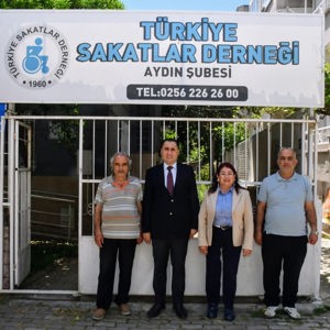 İl Müdürümüz İlkay Türkoğlu, Engelliler Haftası kapsamında Türkiye Sakatlar Derneği Aydın Şubesi Başkanı Zeliha Gündoğdu ve Dernek Üyelerini Ziyareti - fotoğraf 1