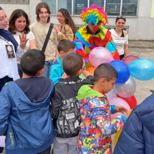 Çocuklarımız, Karadeniz Teknik Üniversitesi Edebiyat Fakültesi Öğrencileri Ve Öğretim Görevlileri İle Bir Araya Geldi. - fotoğraf 1