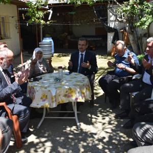 Salihli’de Şehit Ailelerine Anlamlı Ziyaret Gerçekleştirildi - fotoğraf 2