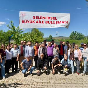 Soma’da 8. Geleneksel Büyük Aile Buluşması Gerçekleştirildi - fotoğraf 1