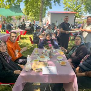Soma’da 8. Geleneksel Büyük Aile Buluşması Gerçekleştirildi - fotoğraf 10