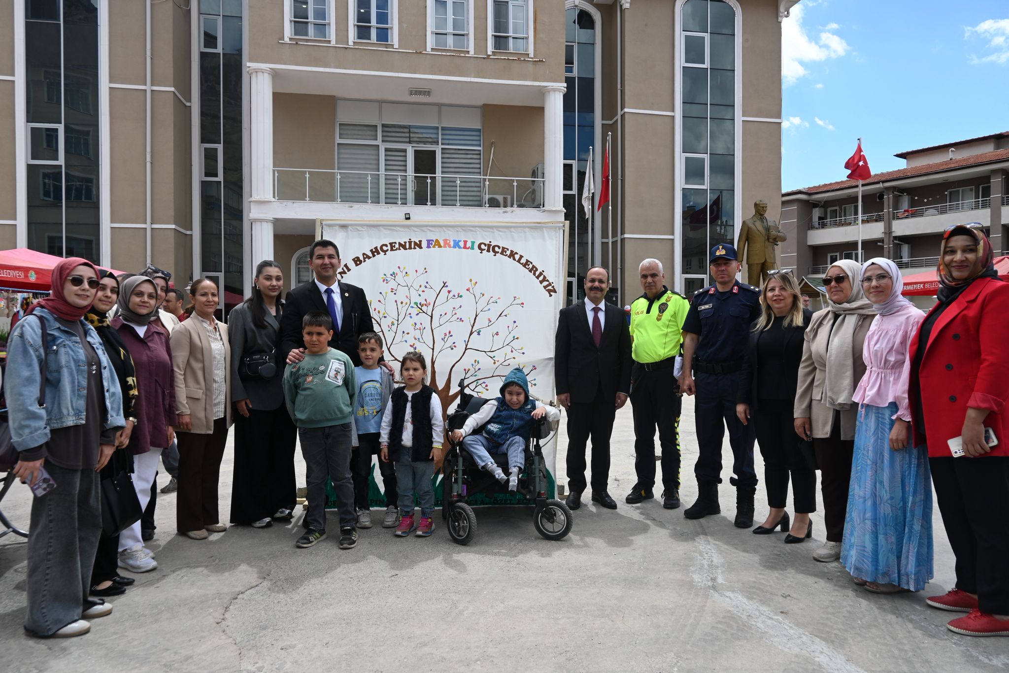 10-16 Mayıs Engelliler Haftası Kapsamında İl Müdürlüğümüze Bağlı Kuruluşlarımızda Anlamlı Etkinlikler 