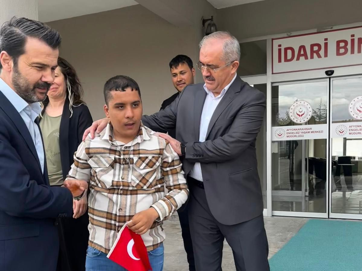Temsili Askerlik Töreninde Tezkeresini Alan Özgür Evladımız İl Müdürümüz Sayın Bilal Erdoğan Tarafından Tebrik Edilerek Kuruluş Ziyareti Yapıldı