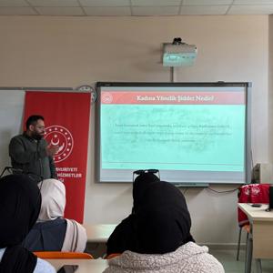 Bitlis Eren Üniversitesinde "Kadına Yönelik Şiddetsiz Yaşam Modüler Seminer Programı"  - fotoğraf 4
