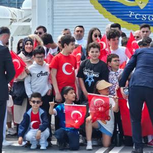  19 Mayıs Coşkusu TCSG DOST Gemisinde Şehit ve Gazi Aileleriyle Paylaşıldı - fotoğraf 5