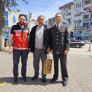 Şehit Anneleri ve Eşlerine Anlamlı Bayram Ziyareti - fotoğraf 4