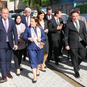 Bakan Yardımcımız Sayın Dr. Sevim SAYIM MADAK ile Bakanlığımızın Katkılarıyla Açılan Robotik Kodlama Merkezi’ni Ziyaret Ettik . - fotoğraf 2