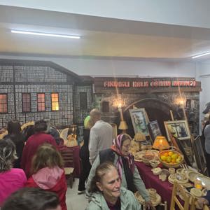 Büyüklerimiz Yıl Sonu Sergisine Katıldı - fotoğraf 4