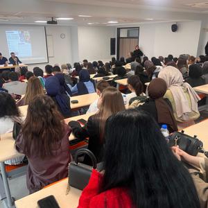 Yaşlı Bakımı Alanında Söyleşi Programı Düzenlendi - fotoğraf 3