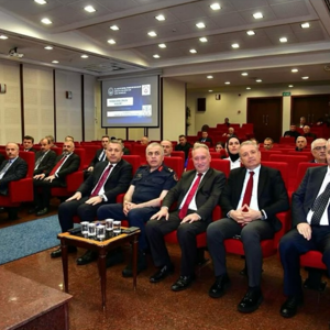 Sayın Valimiz Tahir Şahin’İn Başkanlığında Ulusal Erişilebilirlik Günü Kapsamında Erişilebilirlik Toplantısı Gerçekleştirildi. - fotoğraf 1