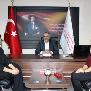 “Yanınızdayız” Adlı Sosyal Sorumluluk Projesinin Kurucusu İç Mimar Elvan Atıcı, İl Müdürlüğümüze Ziyarette Bulundu - fotoğraf 1