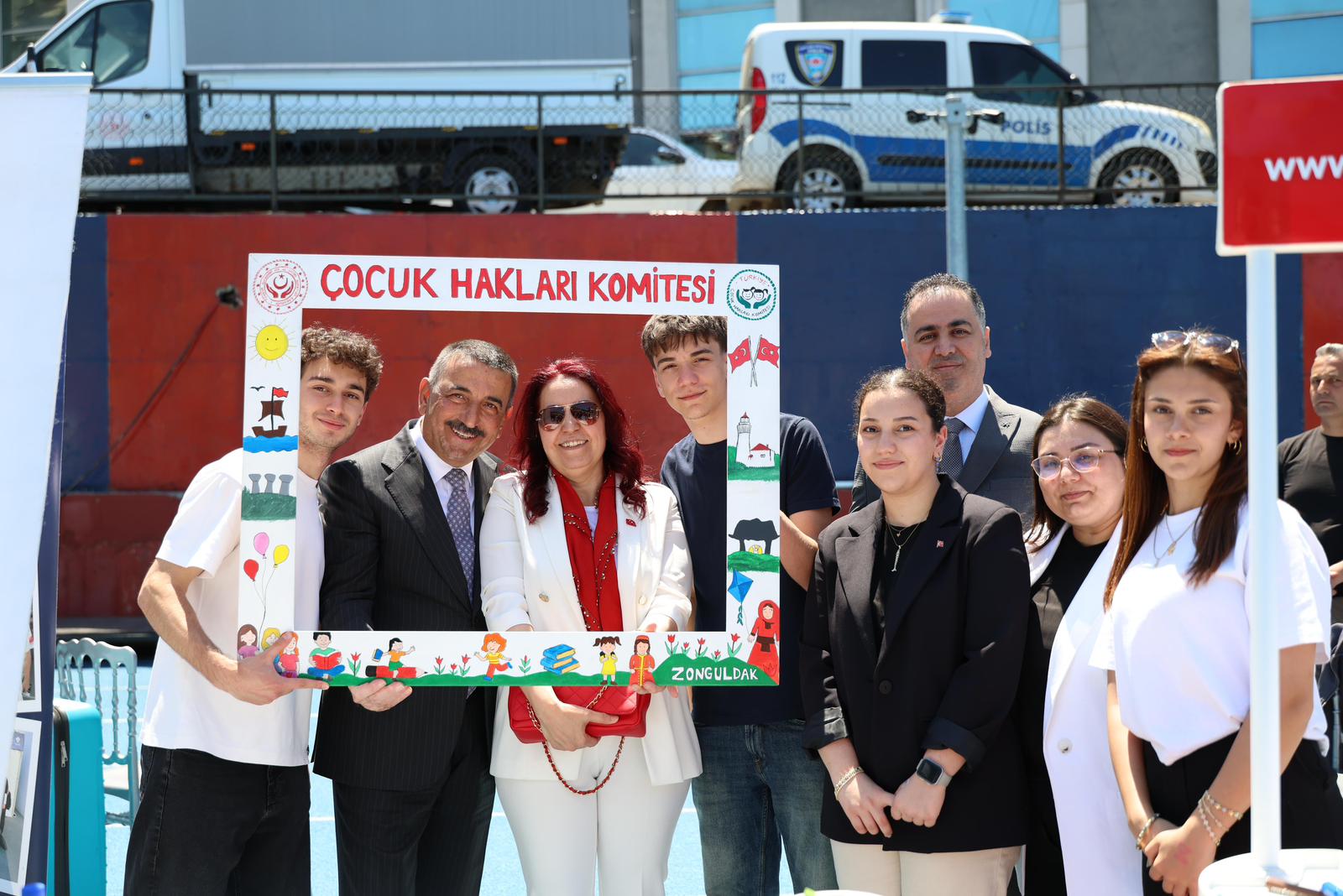 Çocuk Hakları Komitesi Standımız, çocukların haklarına dikkat çekmek ve farkındalık oluşturmak amacıyla ziyaretçileriyle buluştu.