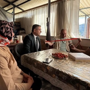 İl Müdürümüz Adem YÜCEL, İl Müdür Yardımcımız Fatma ÖNGÖR ile birlikte Bakanlığımız hizmet modellerinden faydalanan özel gereksinimli bireylerimizi ve ailesini ziyaret etti. - fotoğraf 2