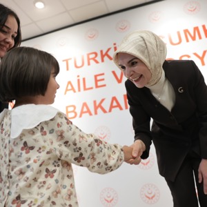 Bakanımız Göktaş, bakanlık personeli ile bayramlaştı - fotoğraf 2