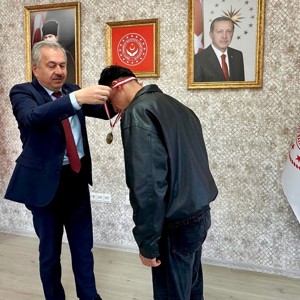 Konya’dan Türkiye Şampiyonluğu ile Dönen Çocuğumuza İl Müdürümüzden Tebrik - fotoğraf 1