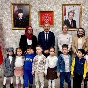 👧 Minik Müdürden Anlamlı Mesaj, ‘Aile güçlü olursa çocuk mutlu olur’ - fotoğraf 4
